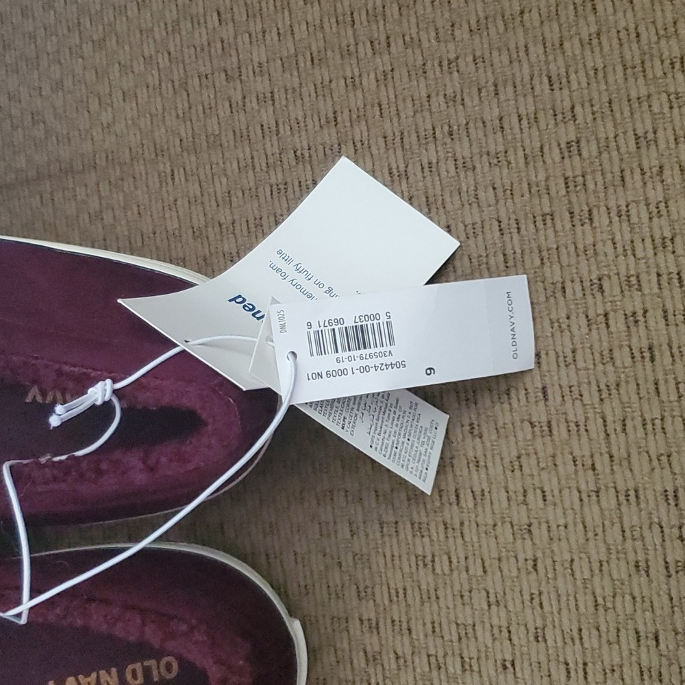 Old Navy Slip Ons - Picture 5 of 7